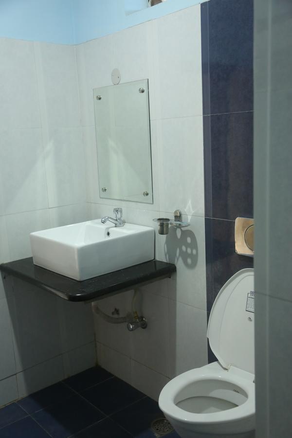 Hotel Dwaraka Paradise Hyderabad Exterior photo